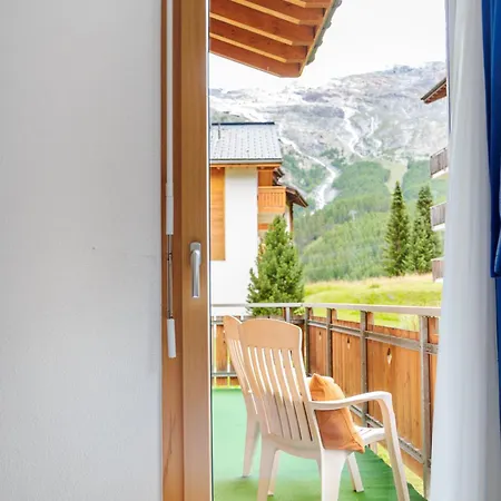 Ski In And Ski Out Saas-Fee Apartment With Glacier Views Snowfun 25 Saas Fee