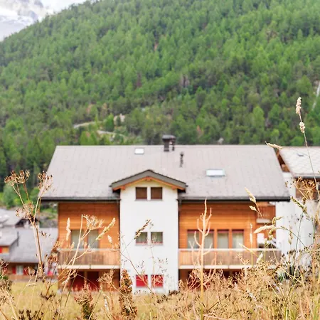 Ski In And Ski Out Saas-Fee Apartment With Glacier Views Snowfun 25 Saas Fee